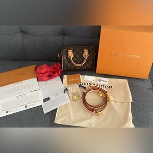 Louis Vuitton Speedy B 20 in Monogram Canvas